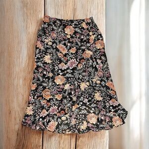 New DR2 black floral skirt